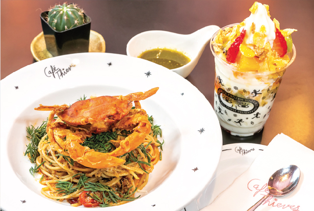 【Café Thieves & Bar】Soft Shell Crab Pasta  with Crab Paste Sauce 380 Bath - ワイズデジタル【タイで生活する人のための情報サイト】