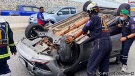 パタヤのトンネルで　観光バスと乗用車が衝突 - ワイズデジタル【タイで生活する人のための情報サイト】