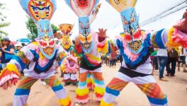 タイの奇祭　ピーターコーン祭りとは？ - ワイズデジタル【タイで生活する人のための情報サイト】